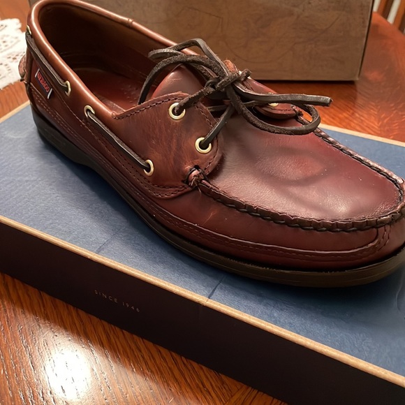 Sebago Docksides - Picture 3 of 6